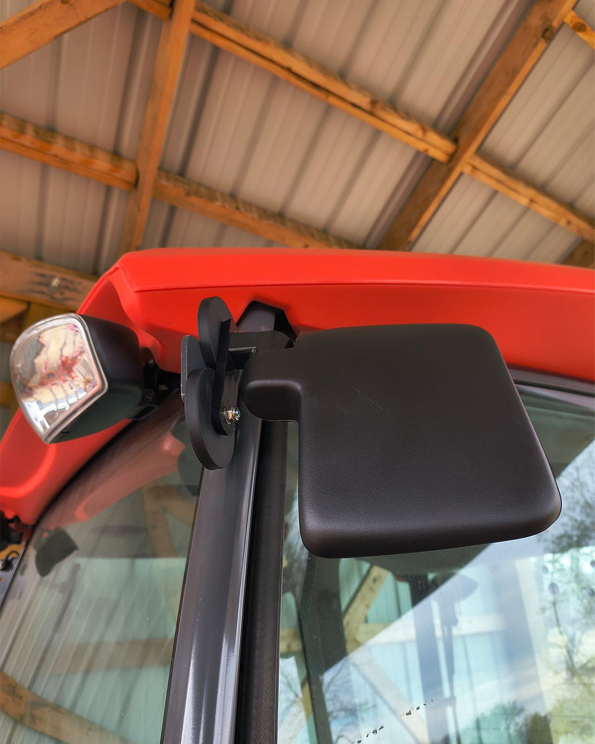 StarknightMT rubber-coated base shielding vehicle finish