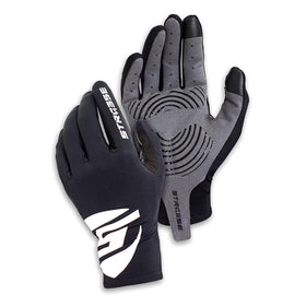 ＳＴＲＡＳＳＥ front view of gloves showing fit and finish for confident control