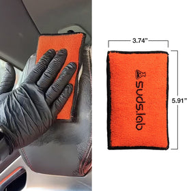 suds.lab pads in washing machine to show reusable and easy-care advantage