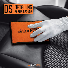 suds.lab wet pad absorbing spills to show high absorbency and quick cleanup