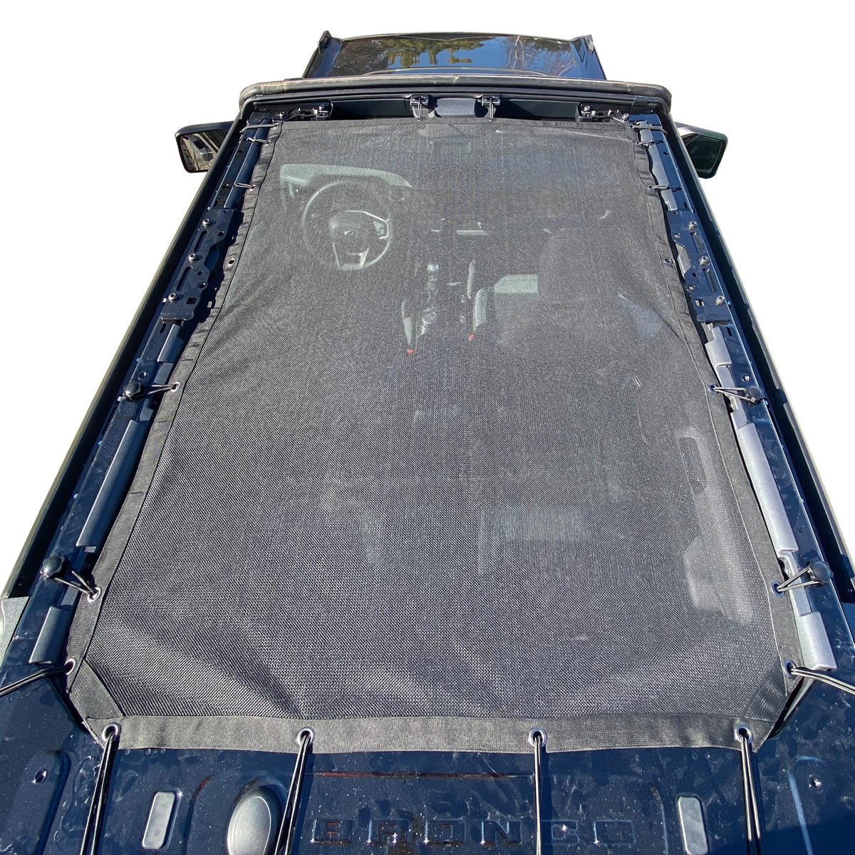 sukemichi lifestyle beach drive scene conveying sun protection and open-air fun