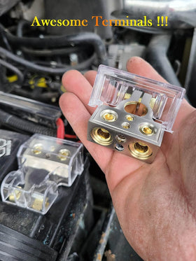 SUNMORN terminals installed on a battery demonstrating tidy multi-port wiring