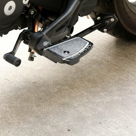 Super Vici kickstand plate underside showing mounting points for secure attachment benefit