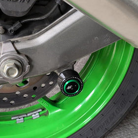 Super Vici side profile on swingarm highlighting mounting position and protection benefit