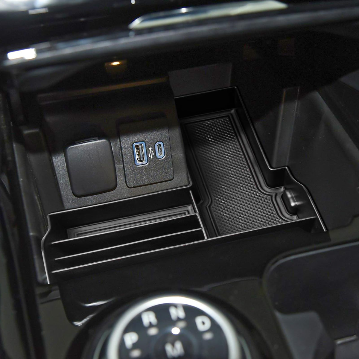 TACOBRO tray holding phone and wallet to prevent shifting and improve accessibility