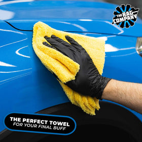 The Rag Company Eagle Edgeless 500 placed on a glossy hood demonstrating safe finishing