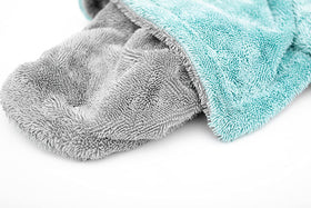 The Rag Company Liquid8r close-up of plush 1100 GSM pile for superior water pickup