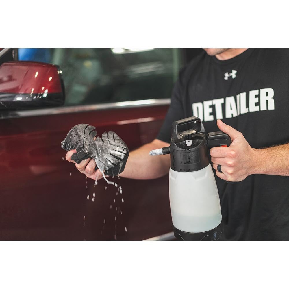 The Rag Company ergonomic grip close-up delivering comfortable handling benefit