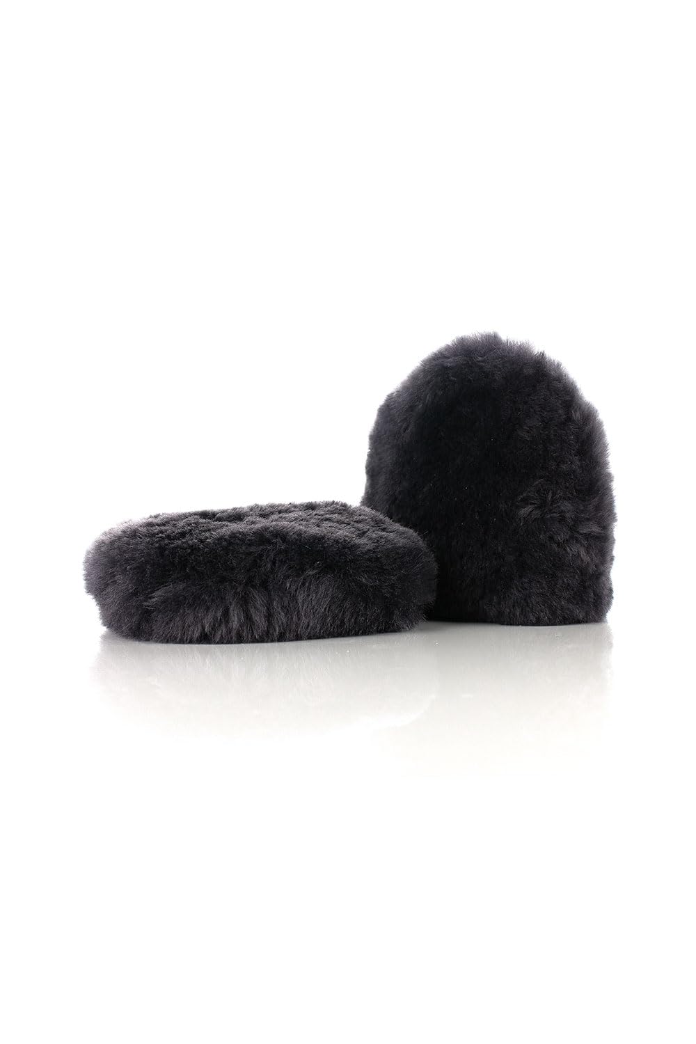 The Rag Company mitt fitted over fingers to reach narrow wheel crevices