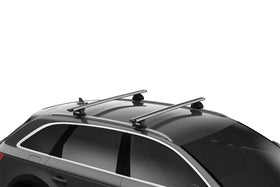 Thule Evo footpack label and fitment guide showing vehicle compatibility benefit