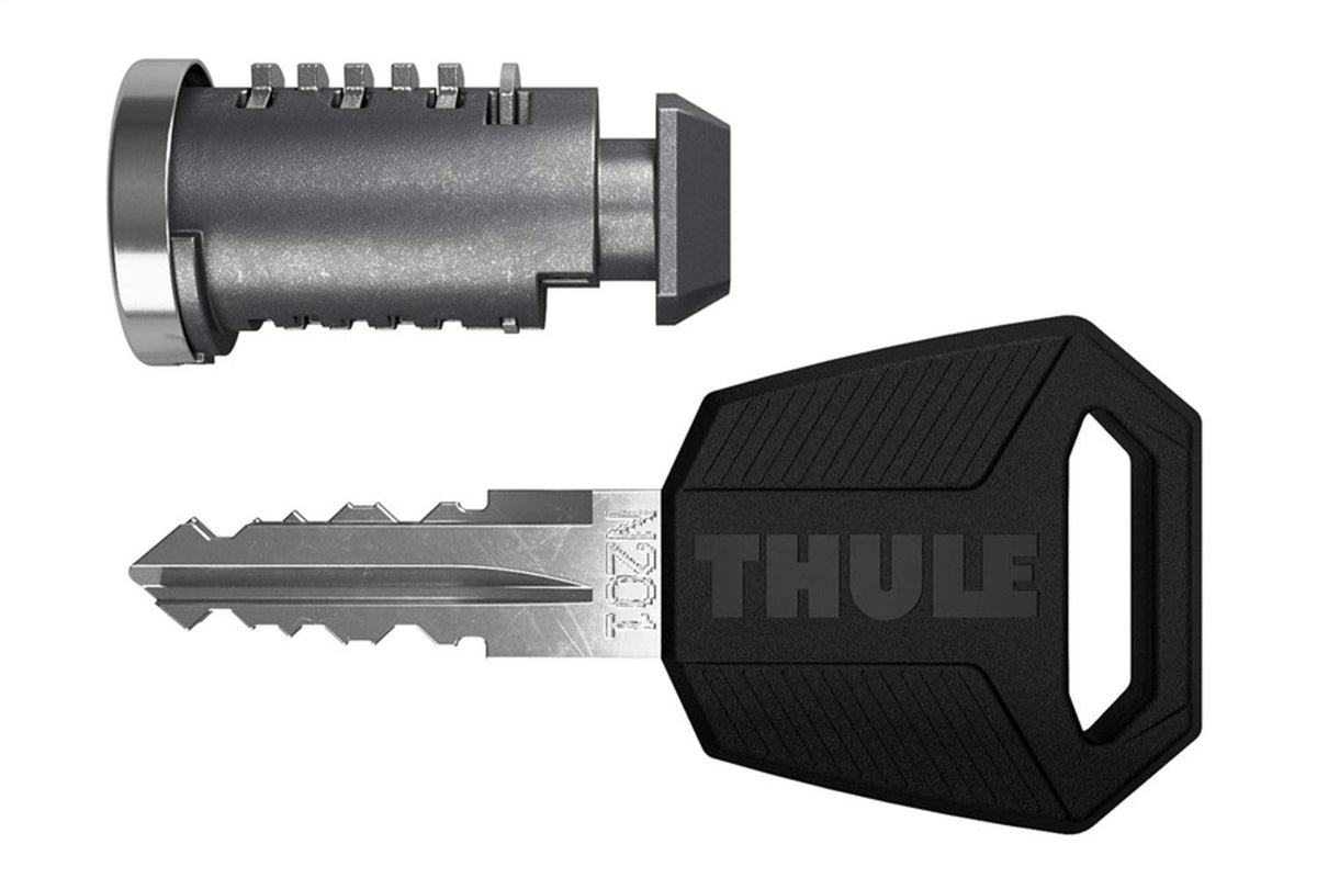 Thule front packaging showing the two-key cylinders and included key for easy replacement