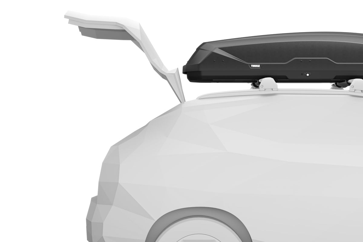 Thule Pulse 2 L mounted on vehicle roof showcasing easy trunk access