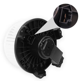 Tnyeobae installed in vehicle cabin demonstrating easy replacement benefit
