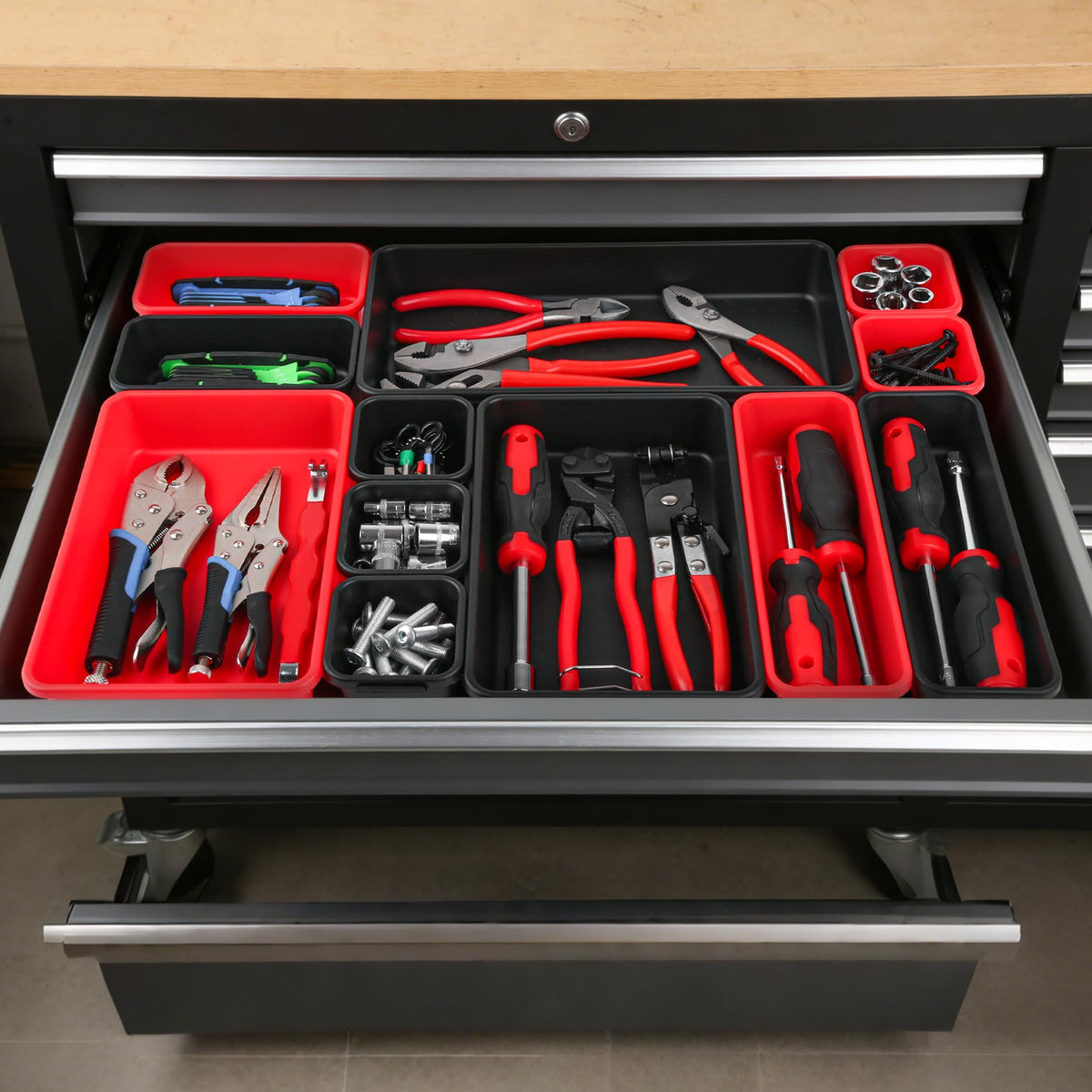 TOOLEAGUE stacked trays nested flat to save space and simplify storage