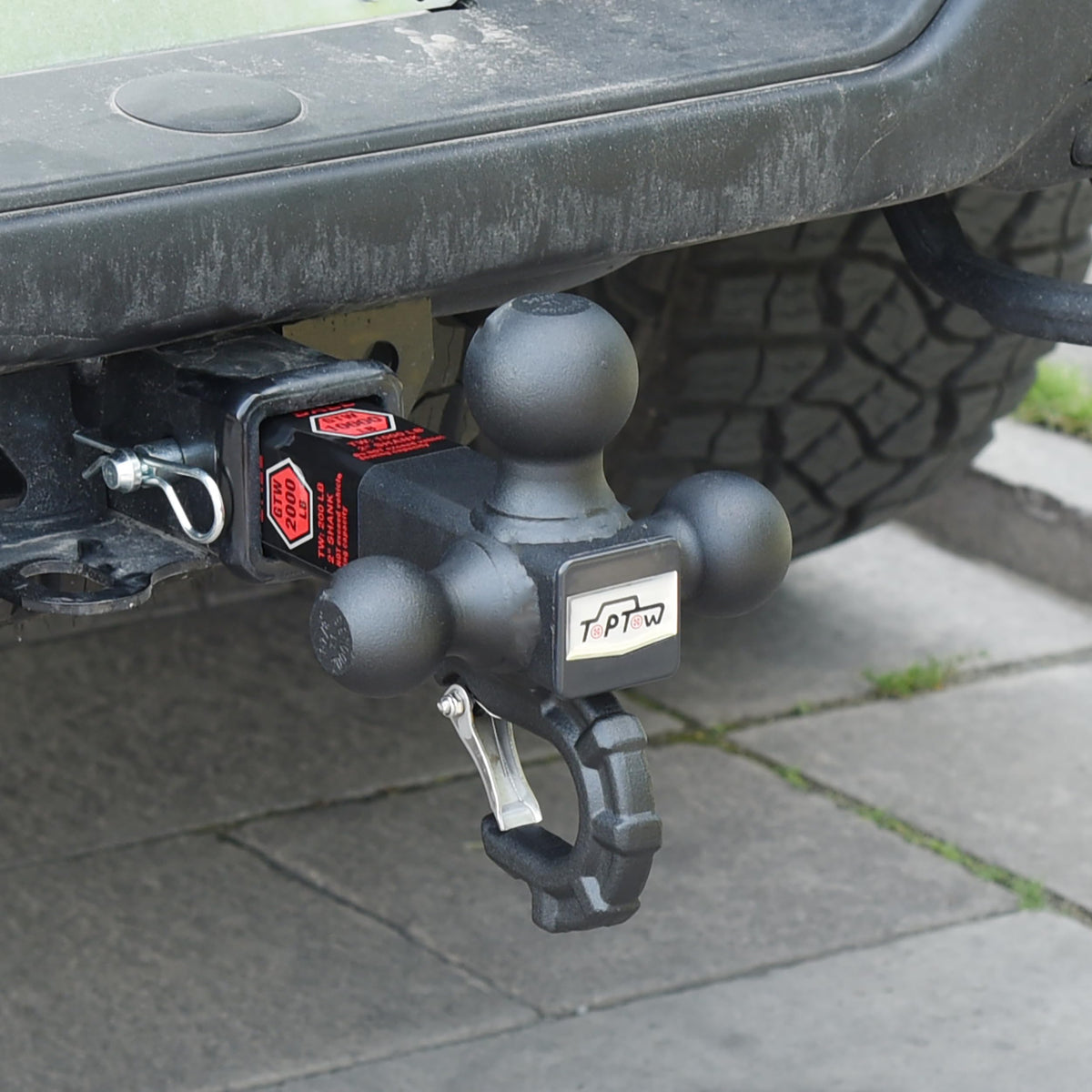 TOPTOW close-up of welded hitch balls showing durable coating and corrosion resistance