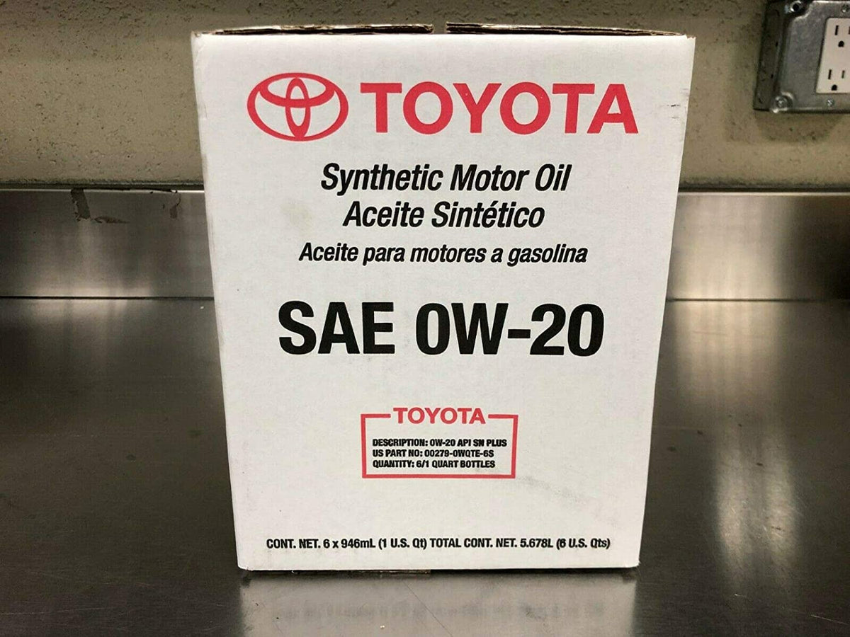 Toyota TOYOSPEED 0W-20 front packaging showing five-quart container and label benefits