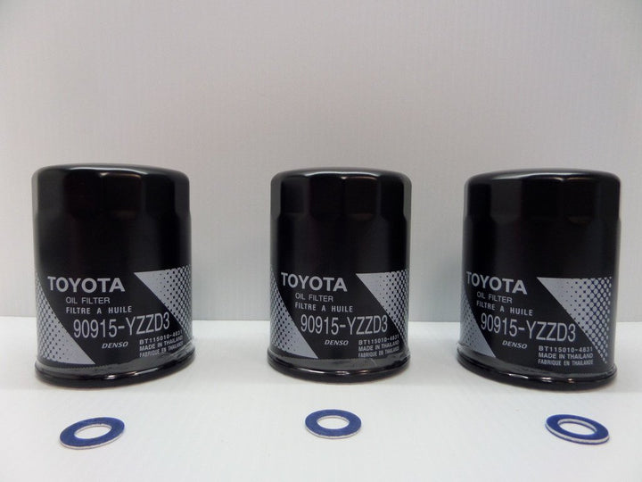 Toyota oil filter front view showing label and OEM part numbers for reliable fit