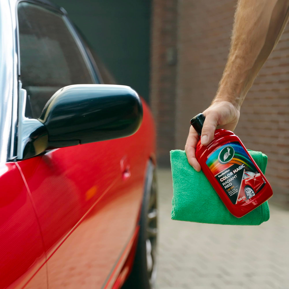 Turtle Wax label close-up highlighting color-boost formula information