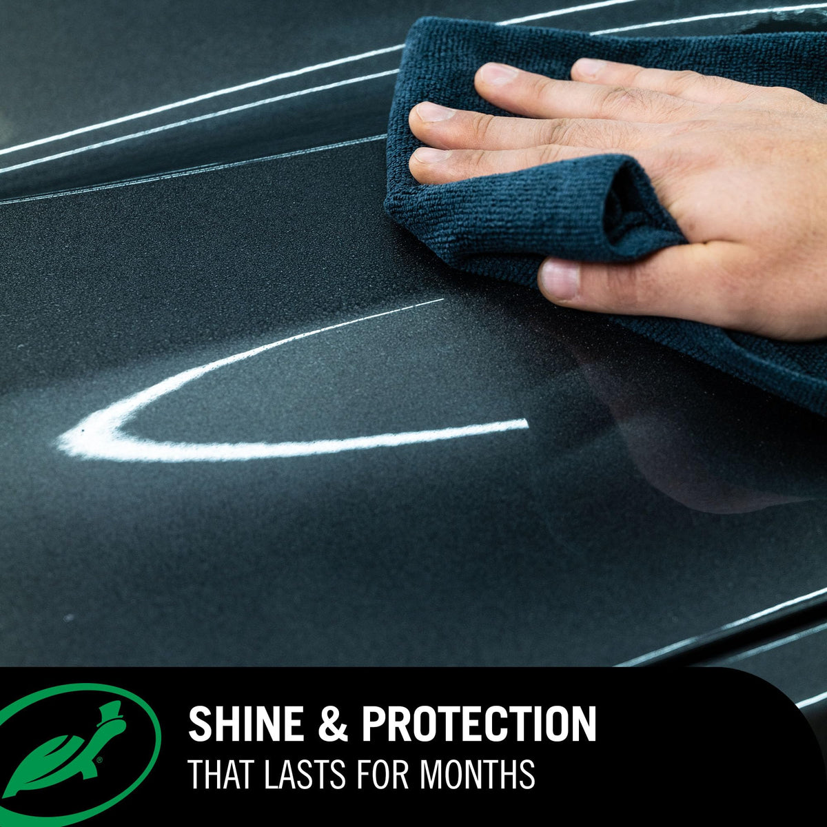 Turtle Wax ICE close-up of liquid texture highlighting smooth polymer finish