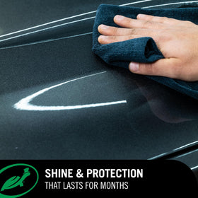 Turtle Wax ICE close-up of liquid texture highlighting smooth polymer finish