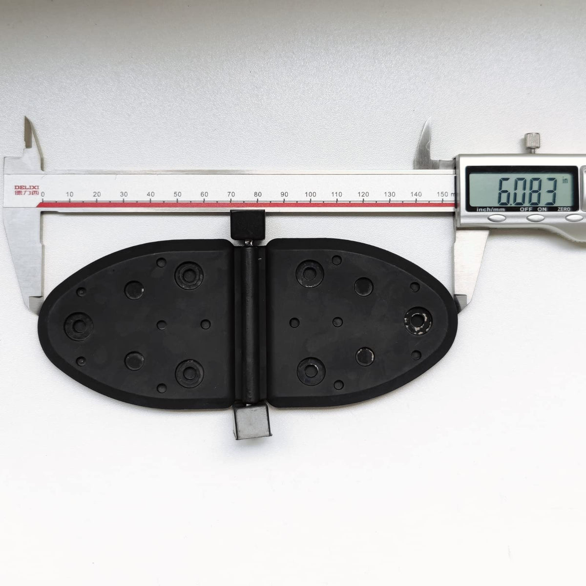UANOFCN flapper with four grommets showing included mounting hardware benefit