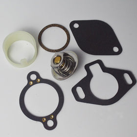 Uiuilz thermostat installed on MerCruiser engine demonstrating correct fitment