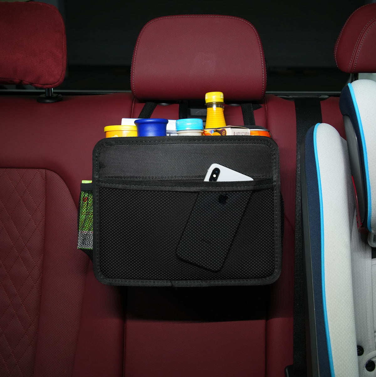 Uplien lifestyle family roadtrip scene offering tidy car organization