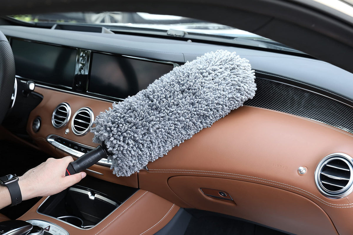 upra extendable handle fully extended for high-reach cleaning benefit