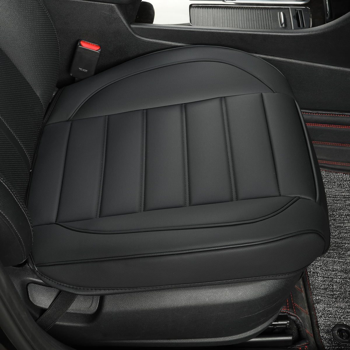 Vankerful front pocket detail showing easy-access storage for essentials