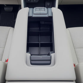 Vehicle OCD top-down view of SLX198 in Toyota Grand Highlander for organized storage