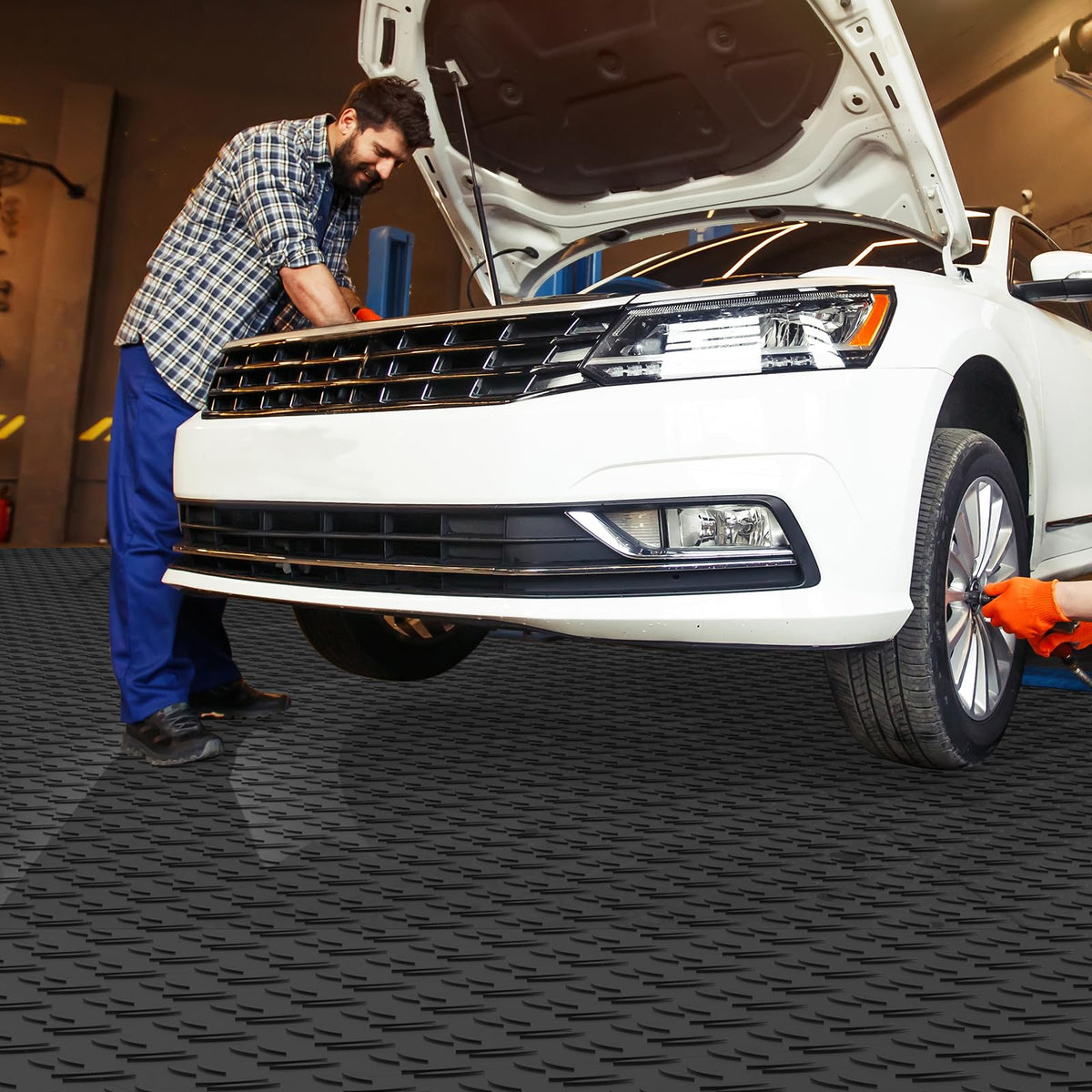 VEVOR mopping demo shows easy cleaning and low-maintenance flooring