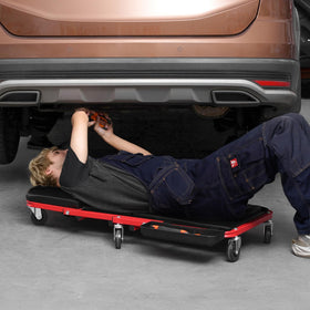VEVOR tool tray with parts demonstrating easy access while working