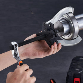 VEVOR external pull applied to pulley illustrating stable three-jaw removal under load