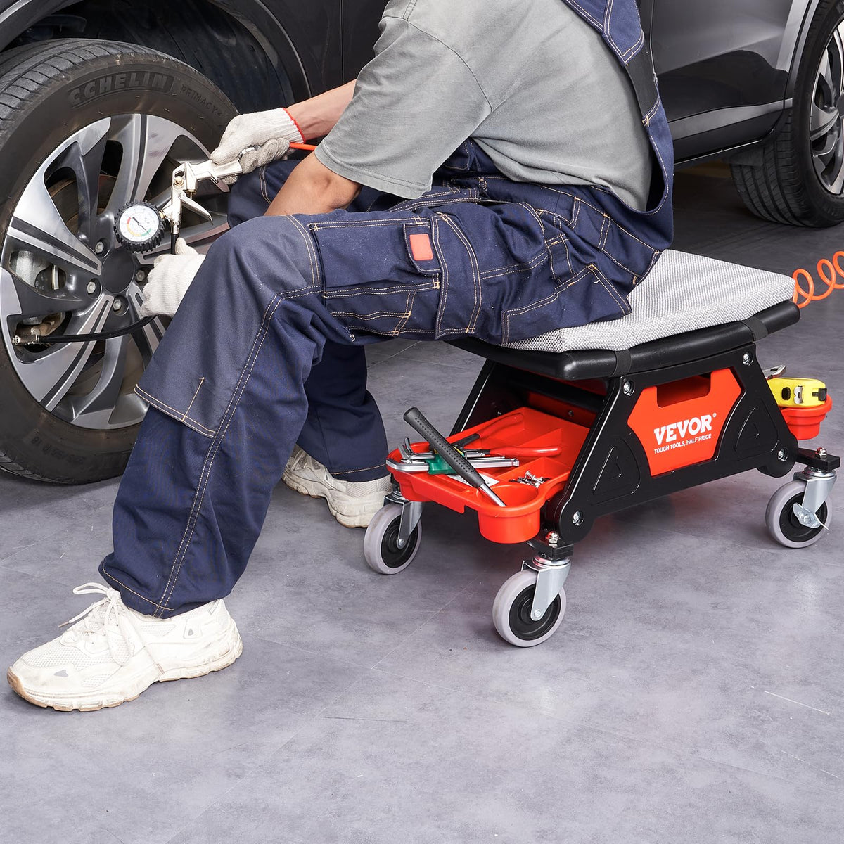 VEVOR steel base and PP seat finish emphasizing rust resistance and durability