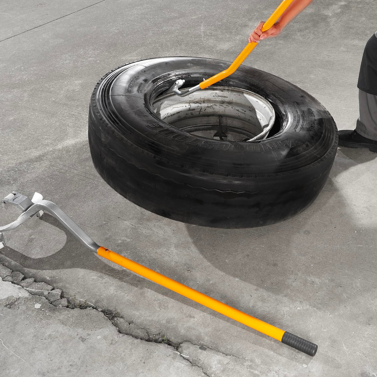 VEVOR forged steel rod with rust-resistant coating extends life