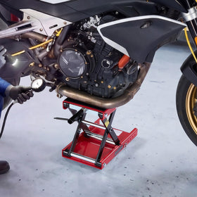 VEVOR beside wheel showing scale and compatibility with common bikes