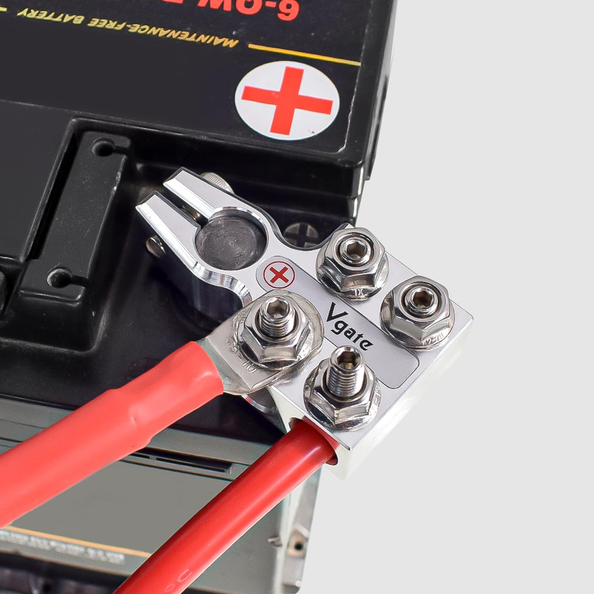 Vgate base groove detail preventing acid contact and improving corrosion protection