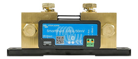 Victron Energy SmartShunt front view showing compact shunt and casing for space-saving installation