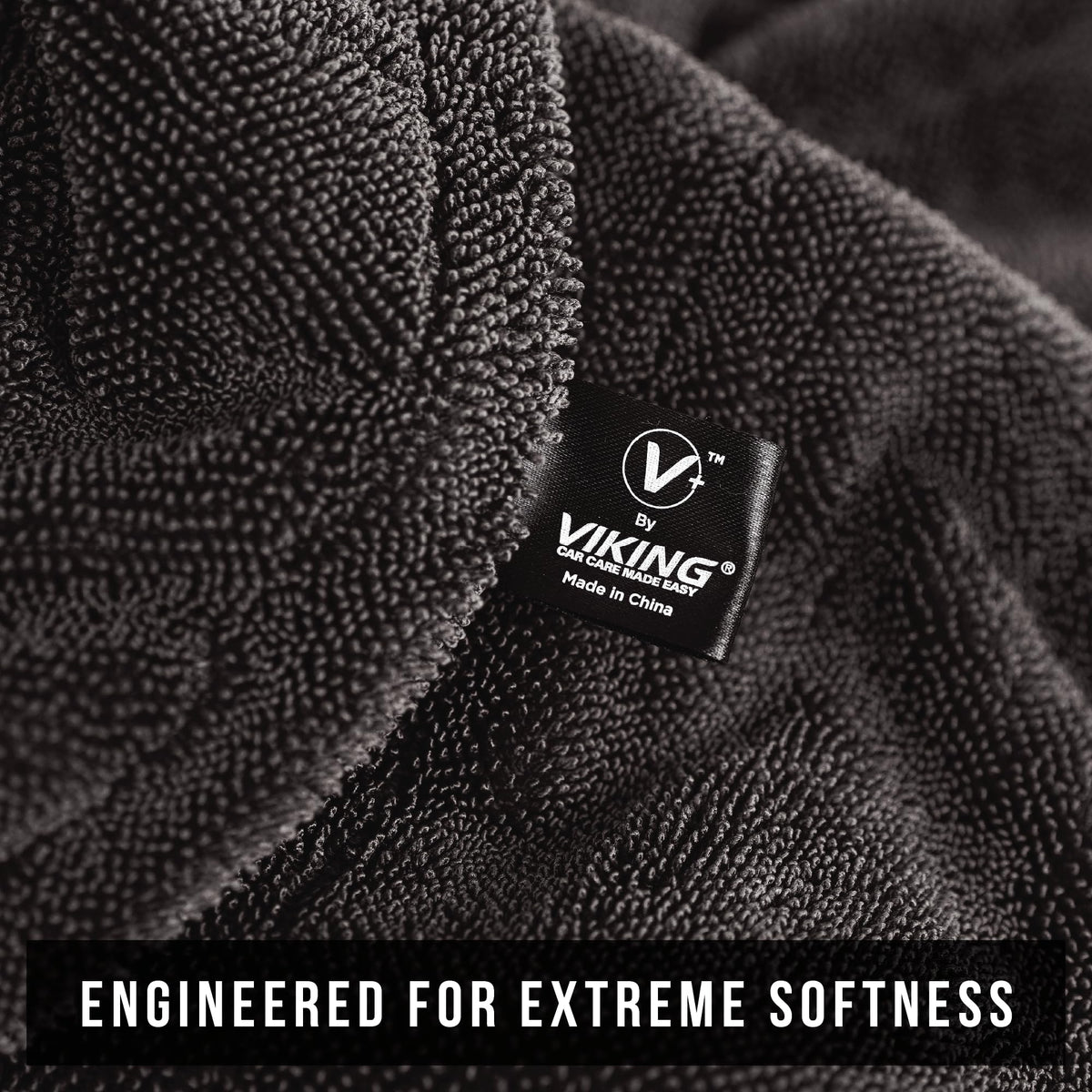 VIKING V+ towel on car hood demonstrating streak-free water removal