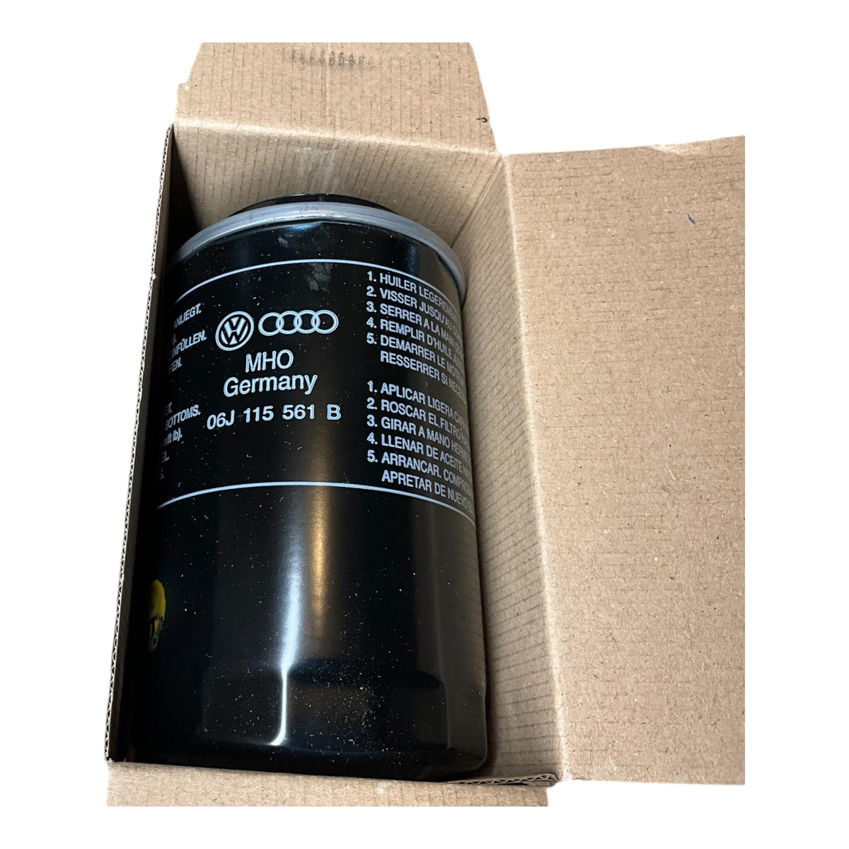 Volkswagen filter bottom thread closeup showing gasket and secure seal benefit