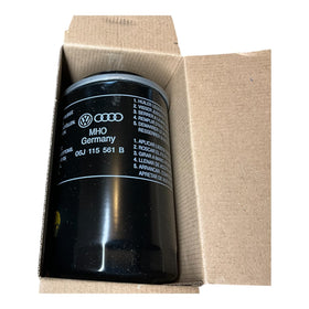 Volkswagen filter bottom thread closeup showing gasket and secure seal benefit