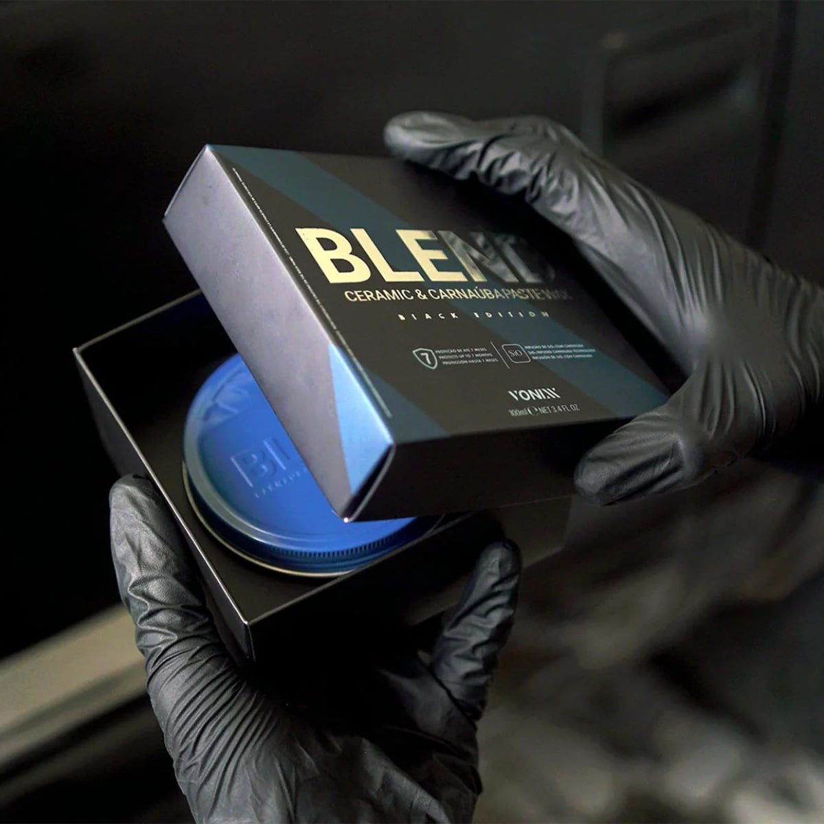 Vonixx paste texture close-up demonstrating smooth easy application