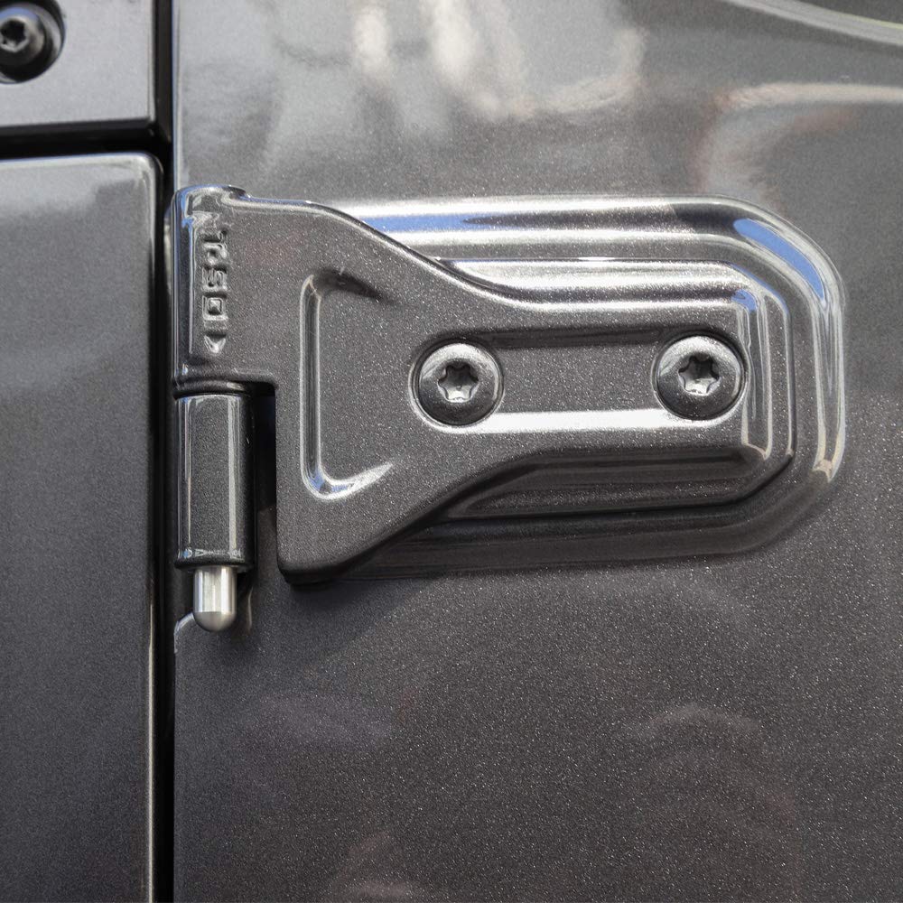 Voodonala lifestyle offroad Jeep detail demonstrating dust resistance benefit