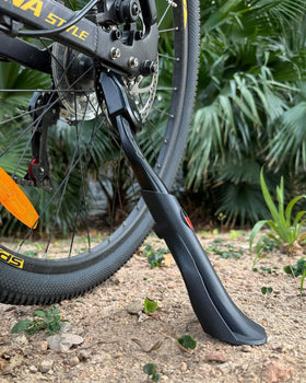 Wakano kickstand scale comparison with bike showing suitable wheel size range