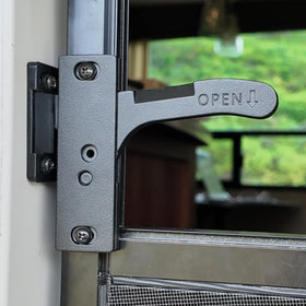 WanDwel right-hand latch front view showing sturdy handle and clean finish