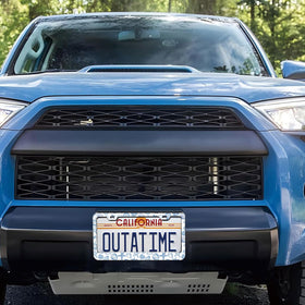 Wauhetsmvy frame mounted on SUV rear, resists weather and looks decorative