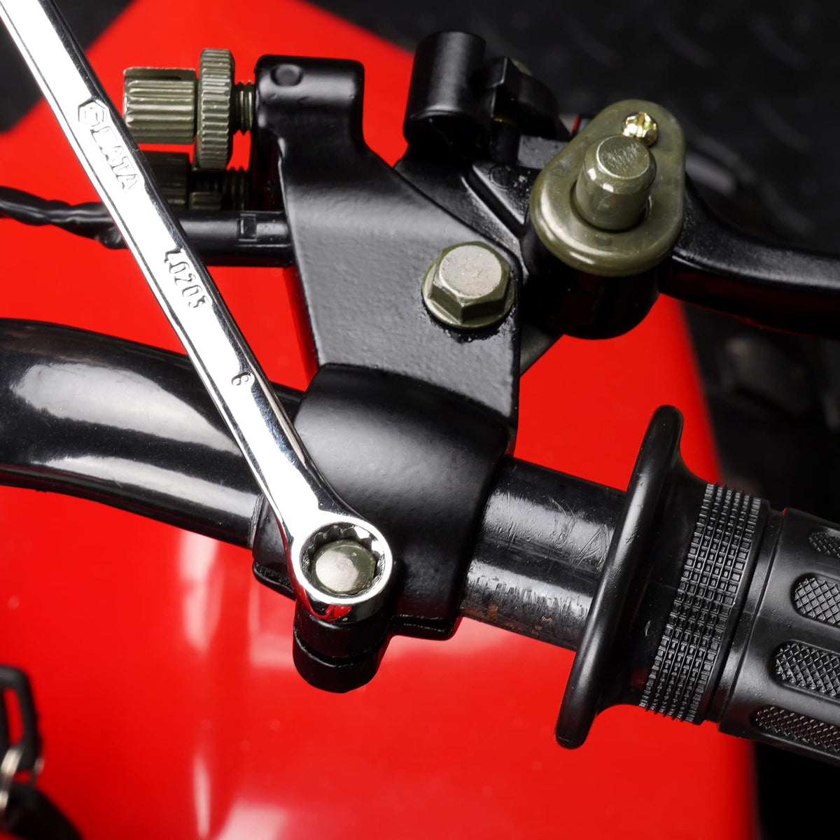 WEIYINGSI integrated brake switch close-up enabling brake light or safety circuit benefit