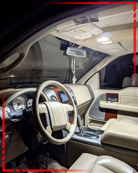 WLTATBUA visor mirror LED detail highlighting clearer makeup and map viewing
