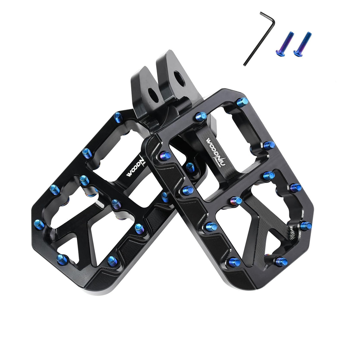 Woodniu Racein front-mounted pegs on bike for improved stability