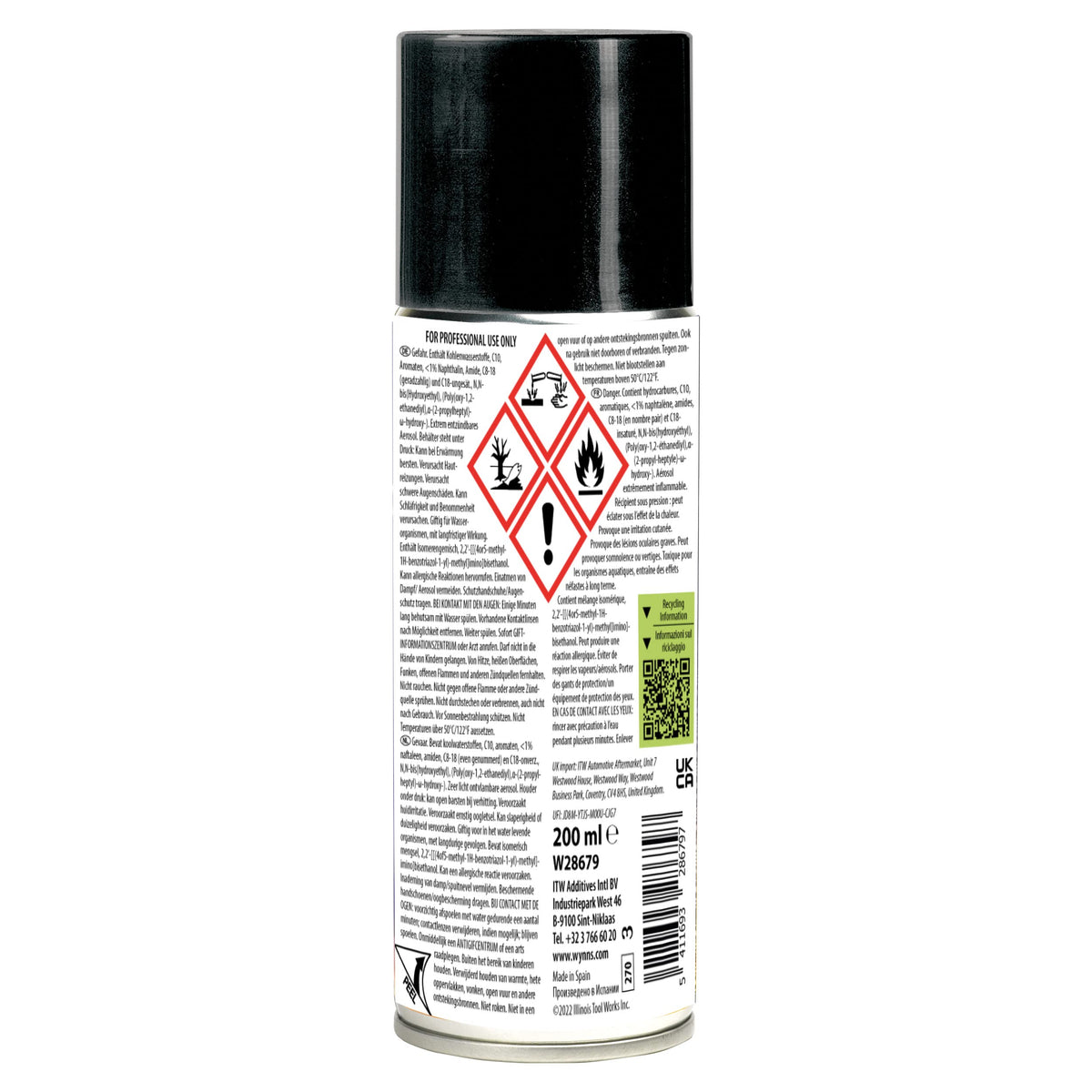 Wynn's turbo cleaner active foam on turbo component close-up, dissolves carbon and varnish